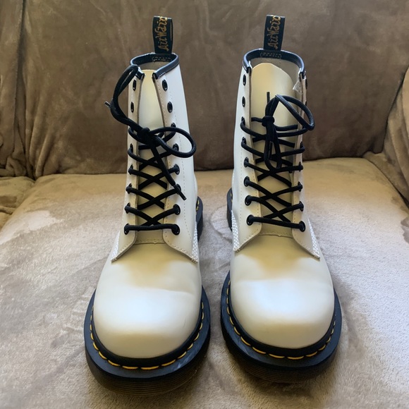 Dr. Martens 1460 Smooth Leather Lace Up Boots - Picture 2 of 6
